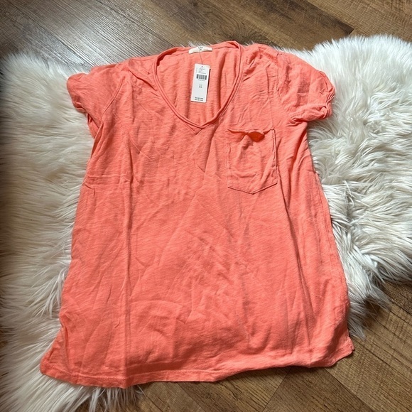 ANTHROPOLOGIE Classic V-Neck Tee - Picture 3 of 4